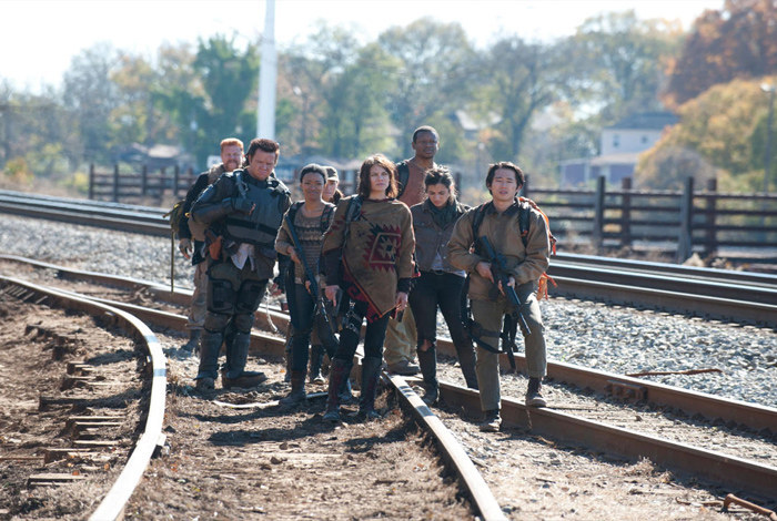 Season 4, Episode 15 Directed by: Greg NicoteroWritten by: Nichole Beattie & Seth HoffmanGlenn and Tara are set on the way to Terminus, but Abraham is reluctant. Daryl struggles to adjust to the Claimers' rules.