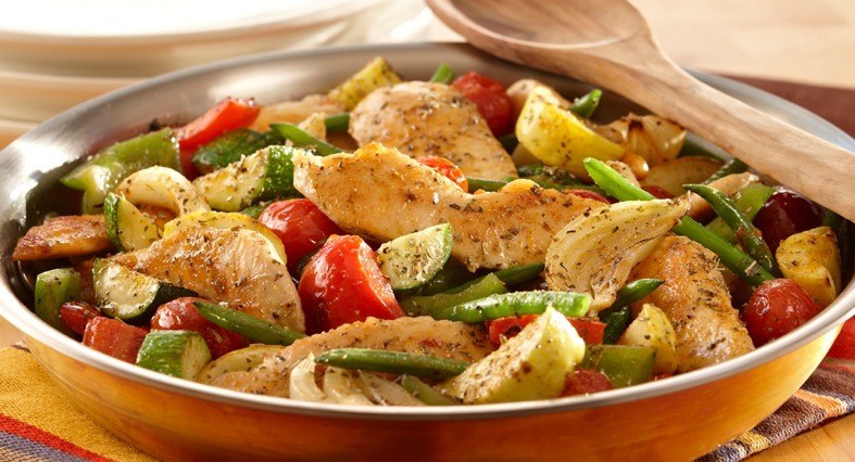 Mix together some chicken and whatever veggies you have in the fridge, and voÃla! The best meal. Recipe here.