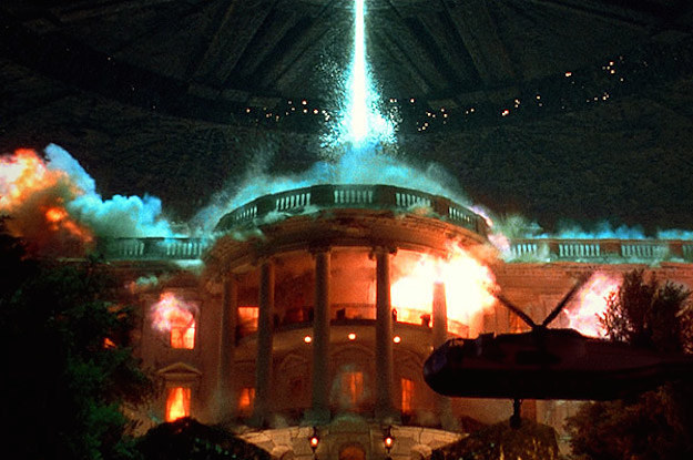 20-reasons-mars-attacks-and-independence-day-are--2-28616-1415291368-0_dblbig.jpg