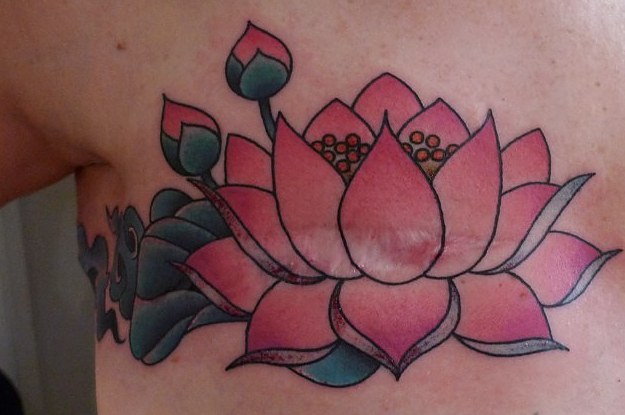 Seattle Tattoo Artist Makes Mastectomy Scars Beautiful