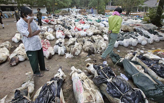 Memorials Mark 10th Anniversary Of Indian Ocean Tsunami