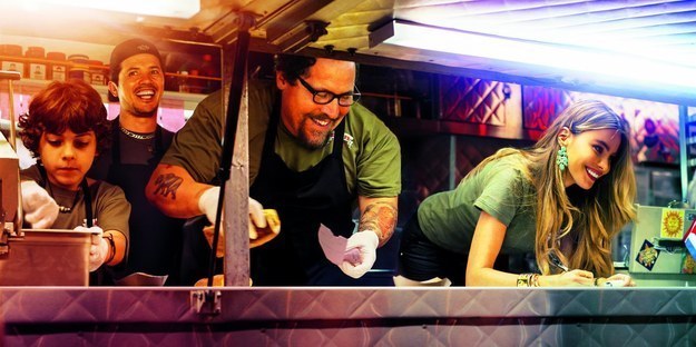 « Chef » n'est pas un chef d'œuvre, ni un film révolutionnaire. Mais Jon Favreau, le réalisateur des deux premiers « Iron Man », livre un joli film sur un chef en perte de vitesse qui retrouve l'inspiration en prenant la route avec son fils. On voyage avec lui dans le sud des États-Unis, de Miami à L.A. en passant par Austin, et on se laisse emporter par cette histoire charmante et sans prétention. Un beau souvenir cinématographique.
