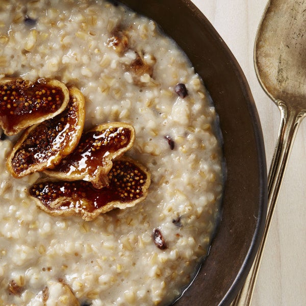 Breakfast: Oatmeal with Cacao Nibs and Figs