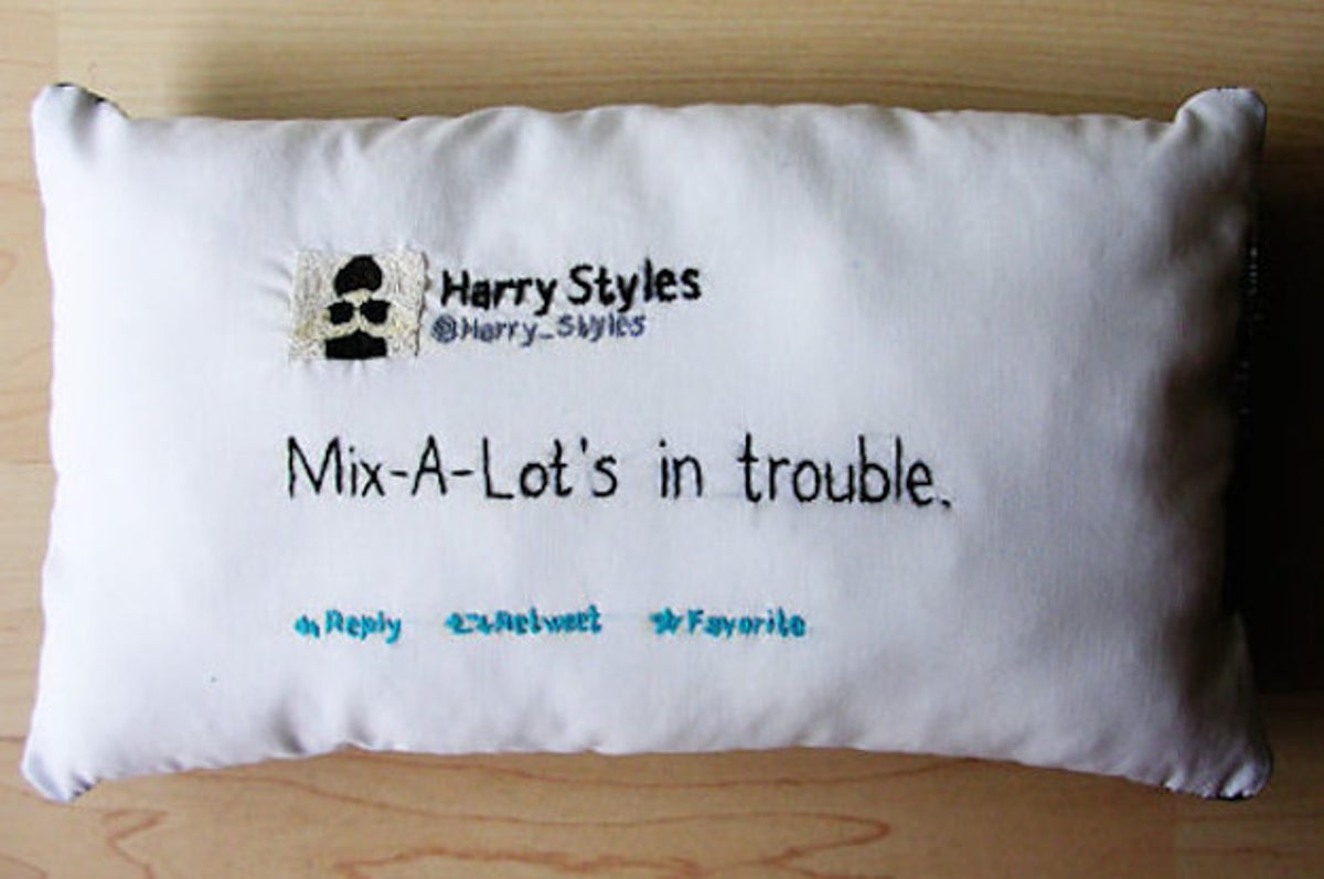 One Direction Design 2 Round Cushion - Harry Styles - One
