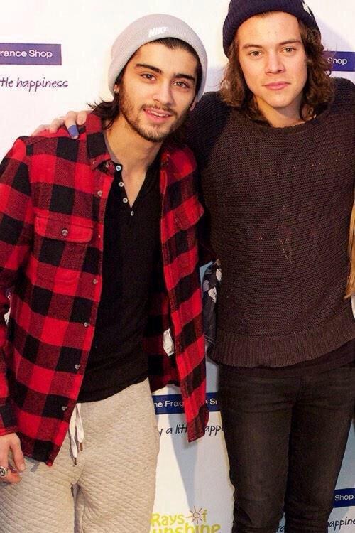This photo comes with an added bonus; Zayn.