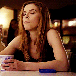 Ugh. Jenna sucks. While I commend her for taking guardianship of two teenagers when she wasn’t quite grown up herself, she was a pretty horrible guardian. She even gave Elena the silent treatment when she discovered Isobel was alive. AKA, she got mad at the teenager she was supposed to mother when said teenager’s estranged and hated biological mother showed up on her doorstep…real sensitive, Jenna.