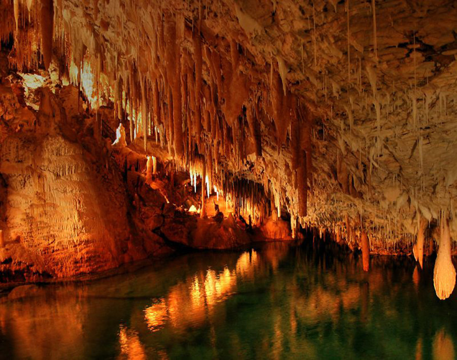 The only attraction here is usually between stalactites and stalagmites, but this was the perfect place for one couple to get hitched.
