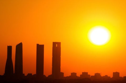 El skyline de Madrid al amanecer.
