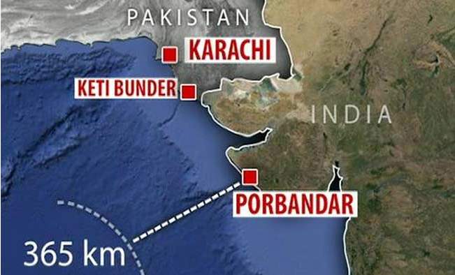 The Coast Guard approached the suspicious "terror" boat, as reported by The Times of india, but as they intercepted the boat, the 4 people on board allegedly blew themselves up.The report explains that Defence ministry sources state that the boat was on the way from Keti Bunder near Karachi, was intercepted by the Coast Guard approximately 365 km from Porbander. The report also cited a source stating that, "The Coast Guard warned the boat to stop but it increased speed and tried to run away. After being stopped, the four persons on board the boat blew themselves up. The boat sank at the spot. Search operations are still in progress.""As per the intelligence inputs received on 31st December, a fishing boat from Keti Bunder near Karachi was planning some illicit transaction in Arabian Sea. Based on the input, Coast Guard Dornier aircraft undertook sea-air coordinated search and located the suspect fishing boat," said a statement by the Defence Ministry.NDTV reports that the wreckage of the boat, nor the the people on board have been recovered. However, the Ministry also stated that the search for the the boat and survivors is currently ongoing.