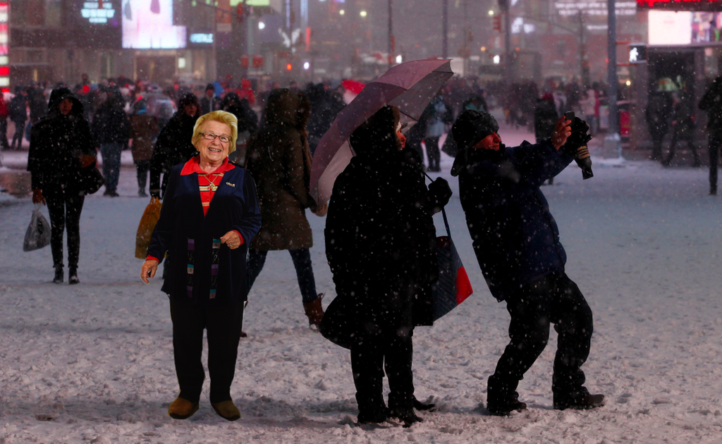 13 Tips For Having Sex During A Blizzard According To Dr Ruth