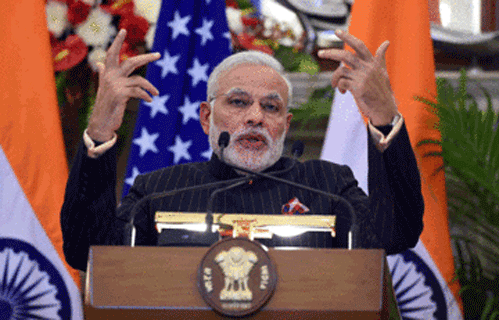By the way, Modi ji isn't the first to do this — Hosni Mubarak wore a similar suit in 2011.