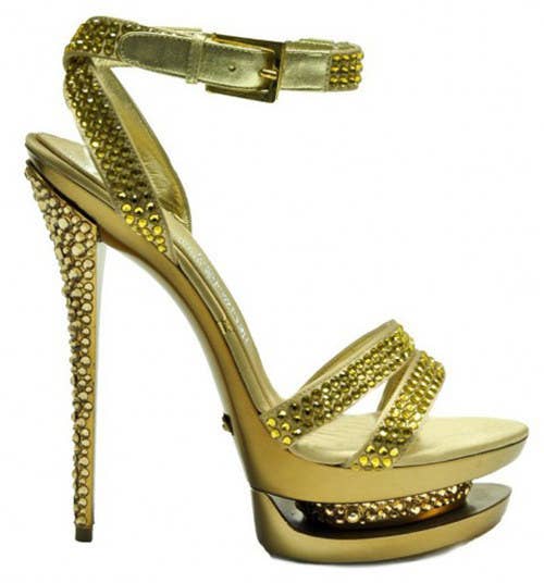 17 Pairs Of Glamorous Golden Shoes