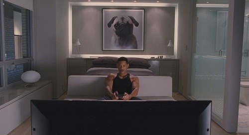 Even though pug lovers all over the world were surely devastated by the fact that Agent F was not in this film, we at least have this scene.