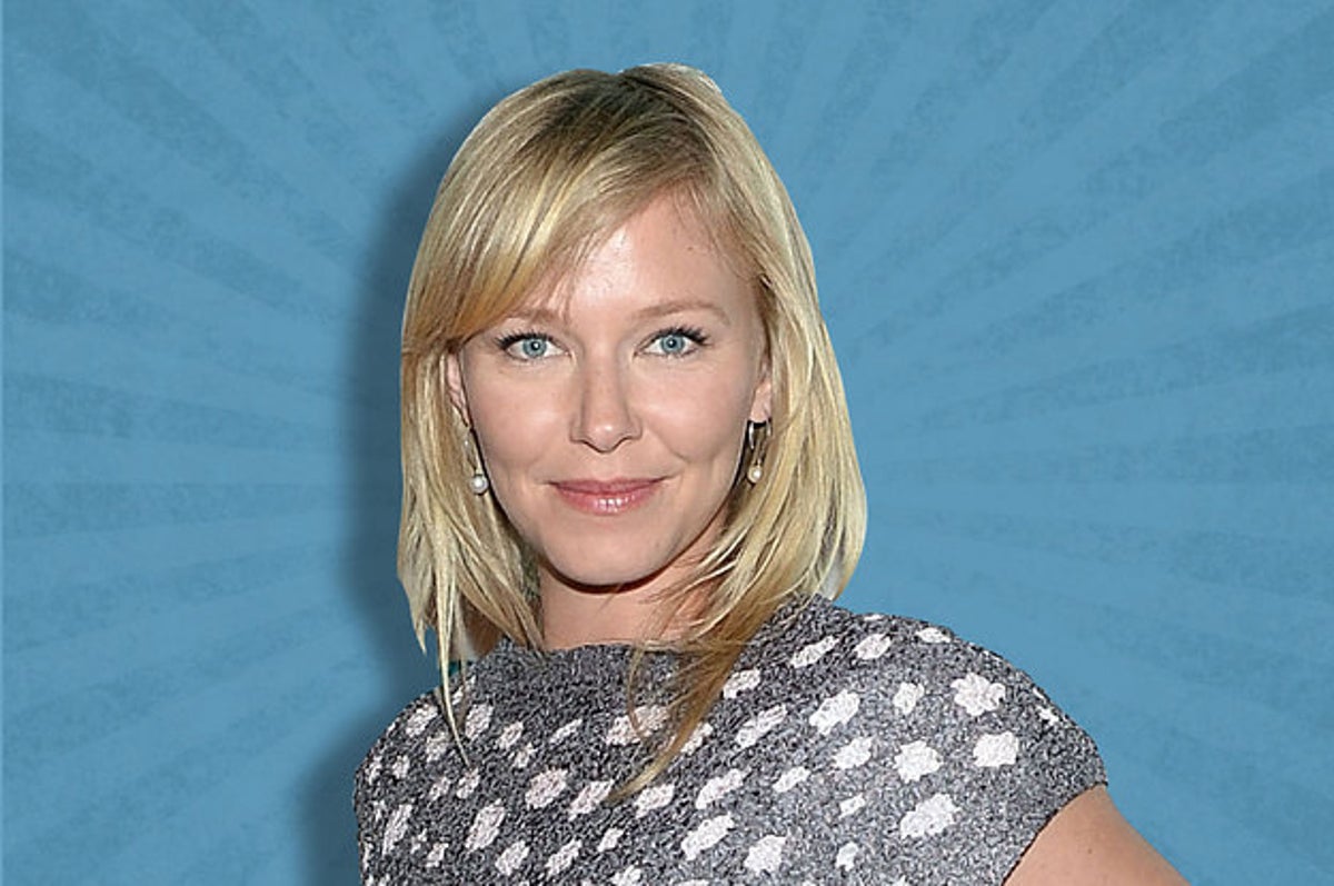 Kelli giddish hot - 60+ Hot Pictures Of Kelli Giddish Are Just Too Yum For ...