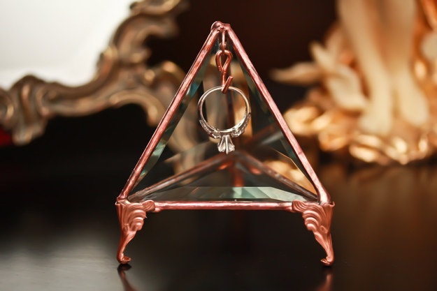 Glass Engagement Ring Holder Pyramid
