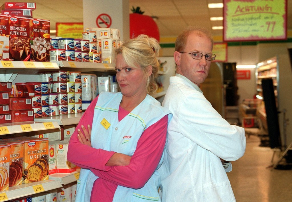 Obwohl sie im Supermarkt arbeitete, war ihr eigentlicher Hauptberuf, sich einfach nur über alle anderen zu wundern.