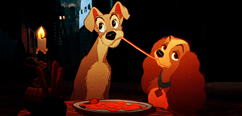 Vous vous souvenez de la fameuse scène de La Belle et le Clochard où ils se partagent un seul spaghetti jusqu'à ce qu'ils se rencontrent au milieu? Tellement romantique! Depuis, des centaines de milliers de couples canadiens ont essayé de recréer cette scène chaque année à la Saint Valentin. D’accord, cette dernière statistique a été inventée de toute pièce, mais ne serait-il pas merveilleux si tous ces couples avaient vraiment essayé de le faire? Et bien, maintenant, ils le peuvent! Le Canada importe plus de pâtes des États Unis et d'Italie que n’importe quel autre pays, et grâce à l'ALENA et à l'AECG, il coûtera moins cher de recréer cette fameuse scène pour tous les Canadiens.