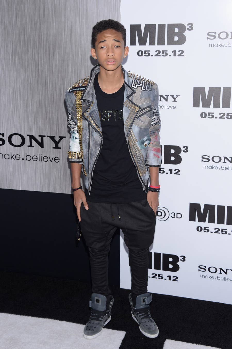 Does Jaden Smith REALLY Have Only One Pair Of Shoes? An Investigation