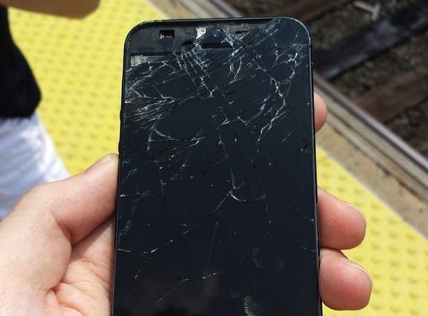 24 Of The Dumbest Ways People Have Broken Their Phone