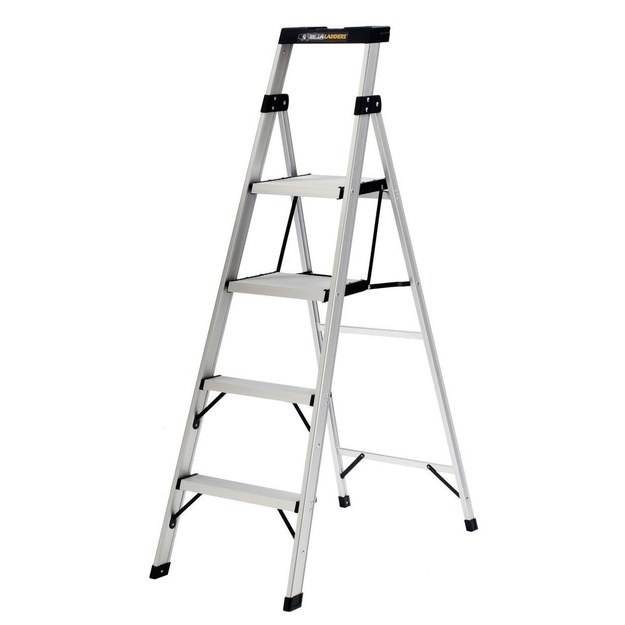 An extension ladder? Too tall. A step ladder? Too short. This is the Baby Bear of ladders, because it's juuuuuuuuust right.