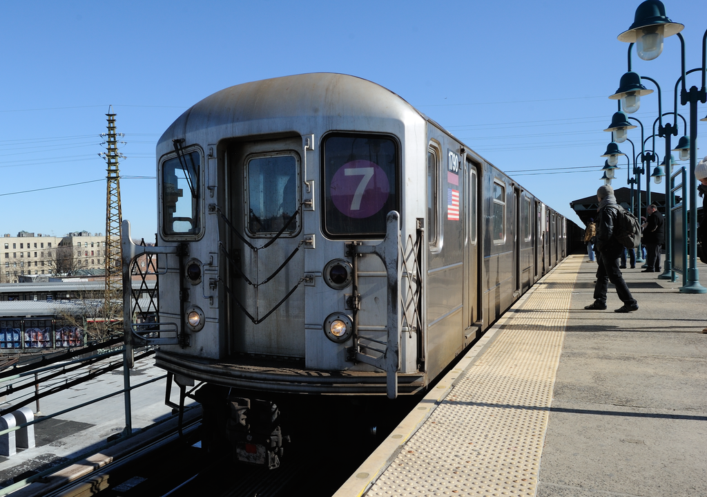 Extended Subway Delays In New York After Passengers Were Stuck For More ...