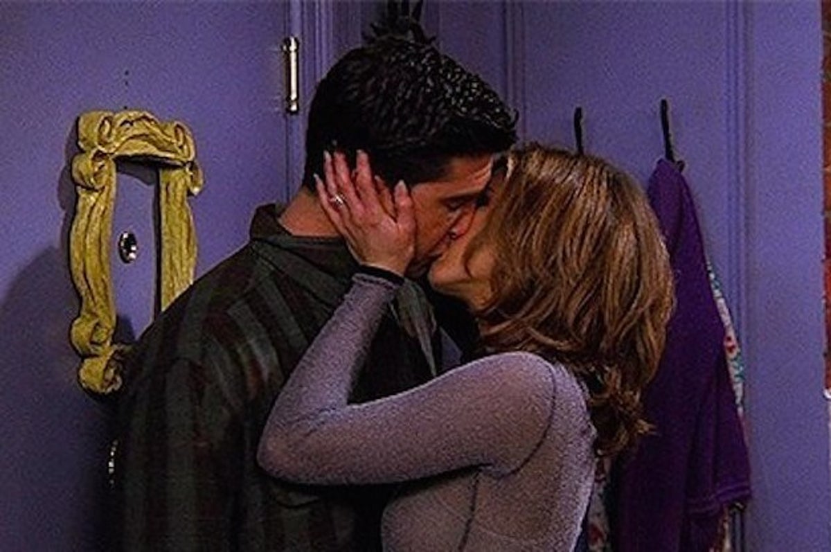 Happy Valentine's Day! Look Back at the 14 Most Swoonworthy First Kisses on  TV!