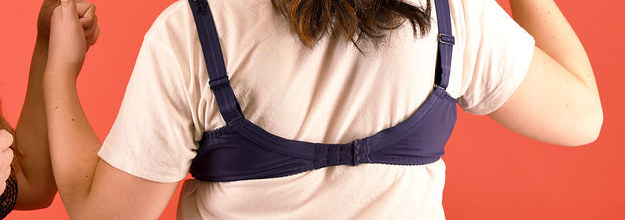 How To: Undo A Bra Using Only One Hand - Mantality Blog