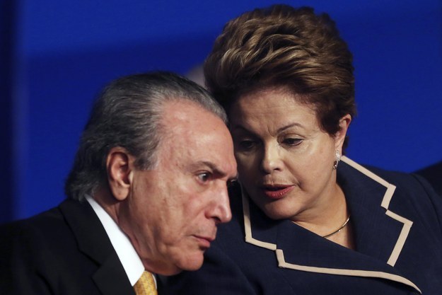 Se o processo de impeachment da presidente Dilma for aprovado e julgado procedente, quem assume é o vice-presidente, Michel Temer (PMDB-SP), e ele fica até o final do mandato.
