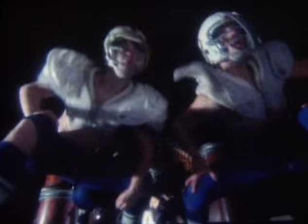 Avec le casque, bien-sûr.