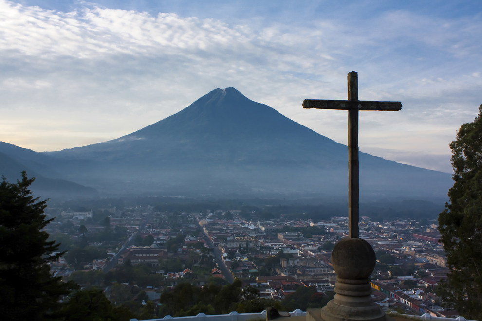 Se supone que uno de los lugares que debes visitar es Antigua Guatemala.