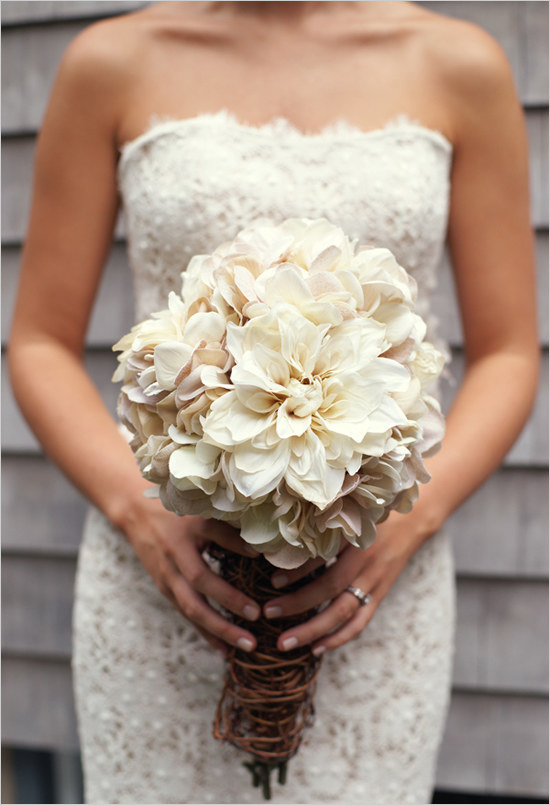 21 Stunning Nontraditional Wedding Bouquets