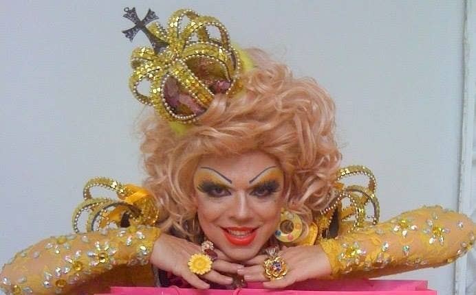 A drag queen Tchaka é figura certeira em manifestações e debates em São Paulo. Militante, foi responsável por puxar a 18ª Parada do Orgulho LGBT da cidade em 2015.