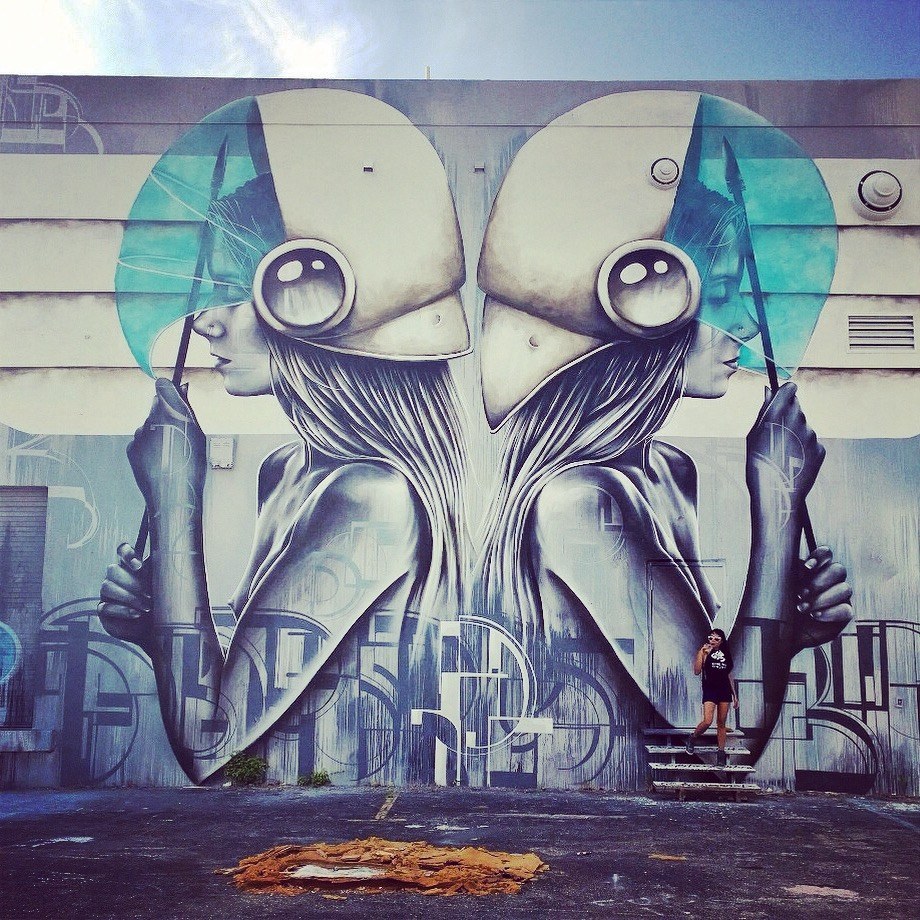 Brilliant collab by @starfightera @easeonetx @anamarietta. Photo taken by my twin, @tawnybabe. Speaking of twins, did you know that Twins Day Festival is an annual celebration of multiples where 2000 sets of twins and multiples gather to celebrate with their twins, families and friends. In 1819, a pair of identical twins, Moses and Aaron Wilcox endowed some land to the town for the construction of a public square? As a gesture of appreciation, the residents changed the name of the town from Millsville to Twinsburg. Every year, thousands of multiples gather at Twinsburg to celebrate.