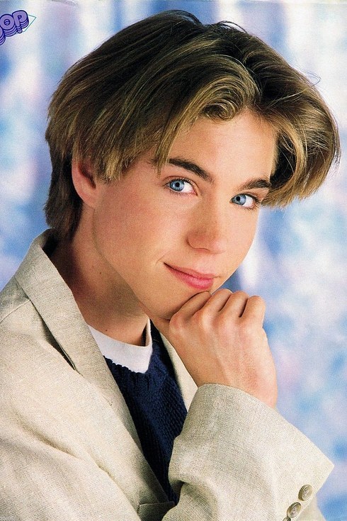 male heartthrobs of the 90s        
        <figure class=