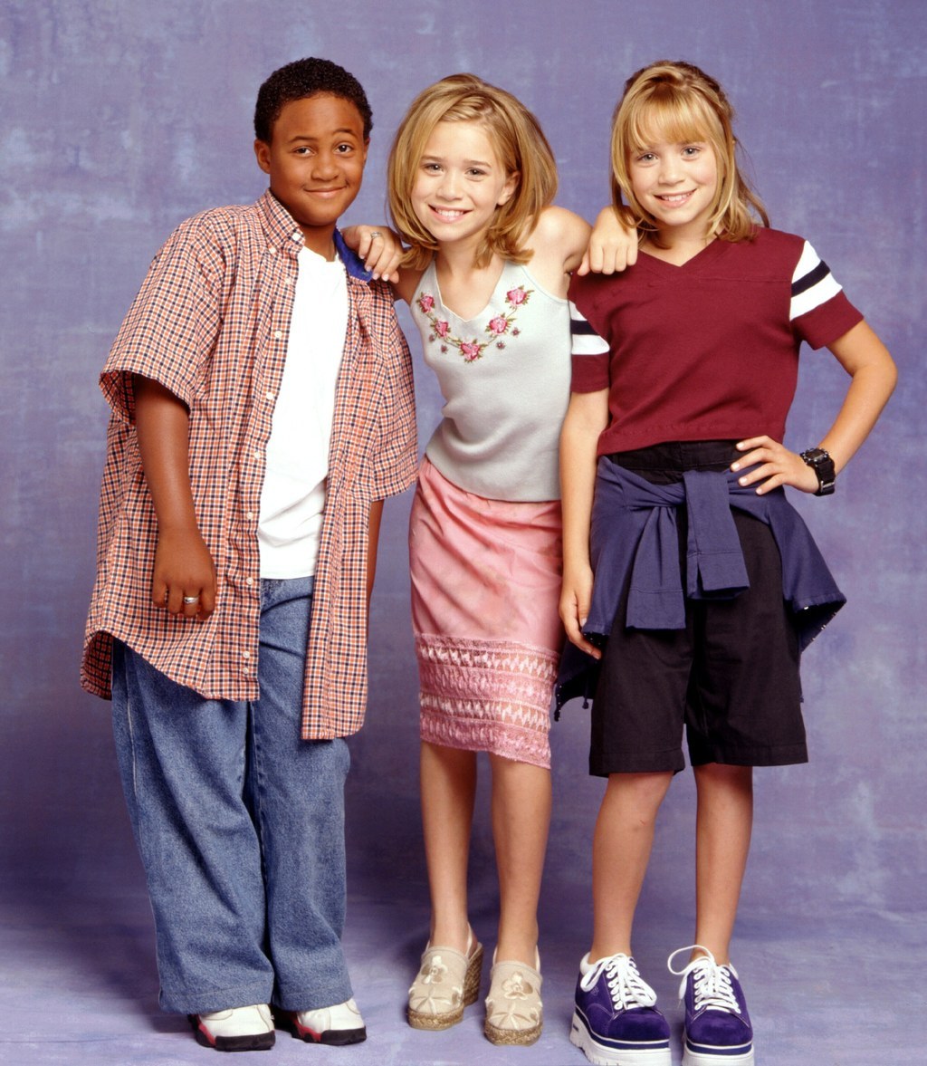 23 Iconic Mary-Kate And Ashley Outfits You're Still Obsessed