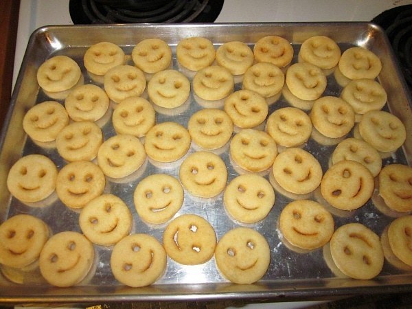 I don't know what happened to them but they used to sell them in the School canteen and they were fantastic.