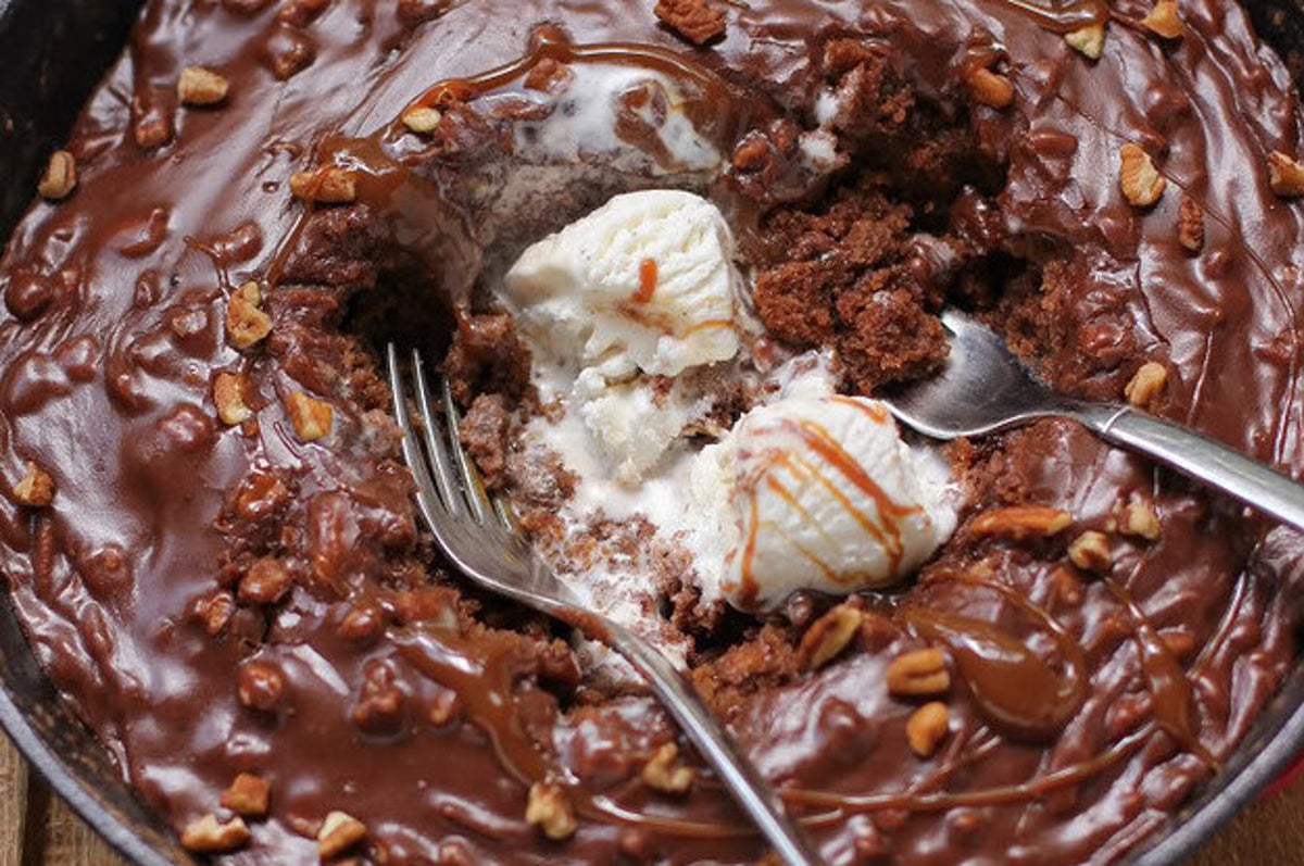23 Skillet Cakes That Anyone Can Make