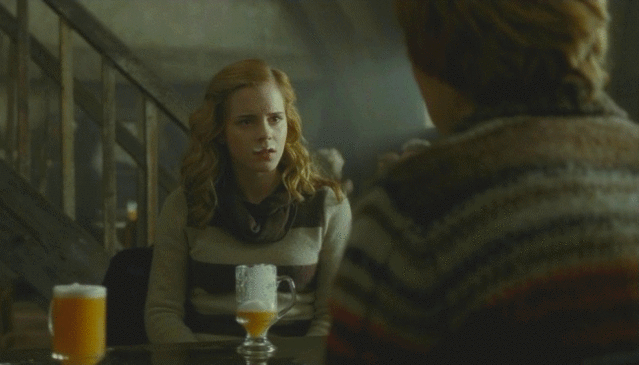 Does a more delicious drink even exist? Harry Potter fans worldwide would probably agree that Butterbeer is simply the most delicious beverage ever, even though no one has ever tried it. Thankfully, J.K. Rowling’s descriptions of the drink are so vivid that we are all certain we know what it tastes like.