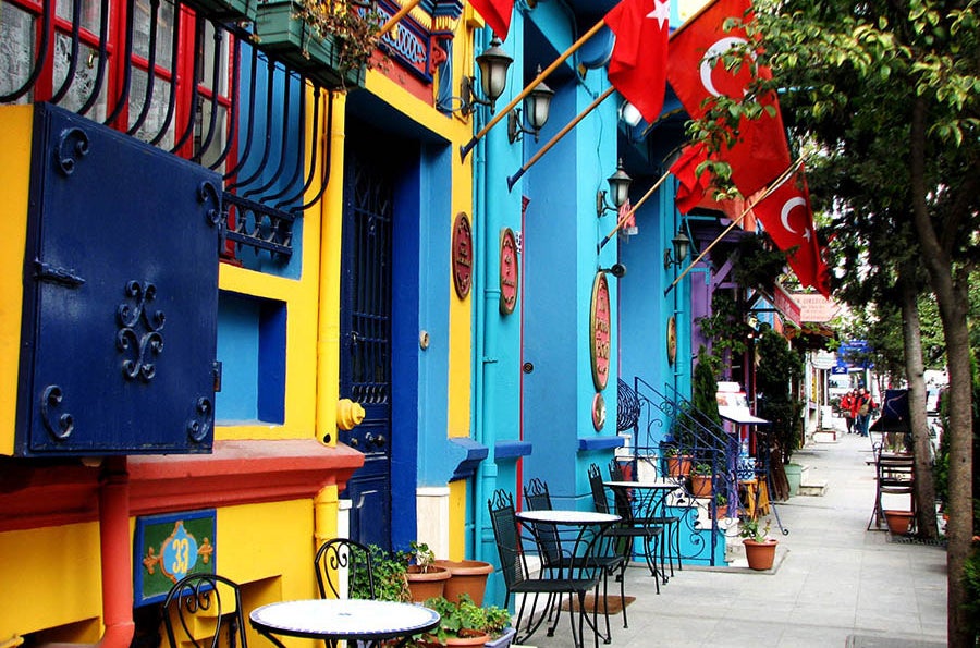 Scenes from a street in Istanbul.