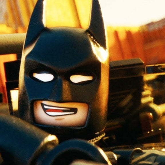 Leak Brings Warner Bros. to Release 'Batman v Superman: Dawn of Justice'  Trailer Early [39 Screenshots + 21 GIFs], Turn The Right Corner