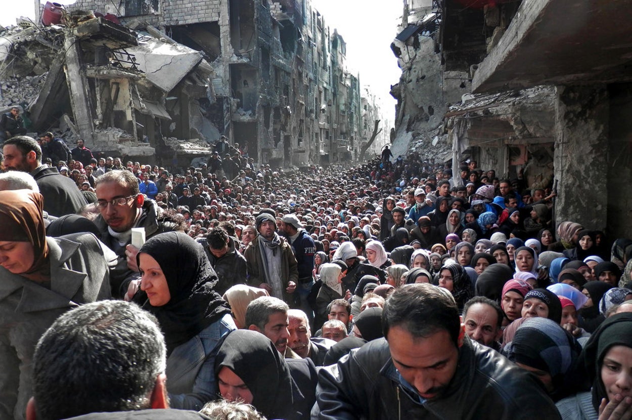 Refugee Camp Residents Trapped By Fighting Between ISIS And The Syrian Army