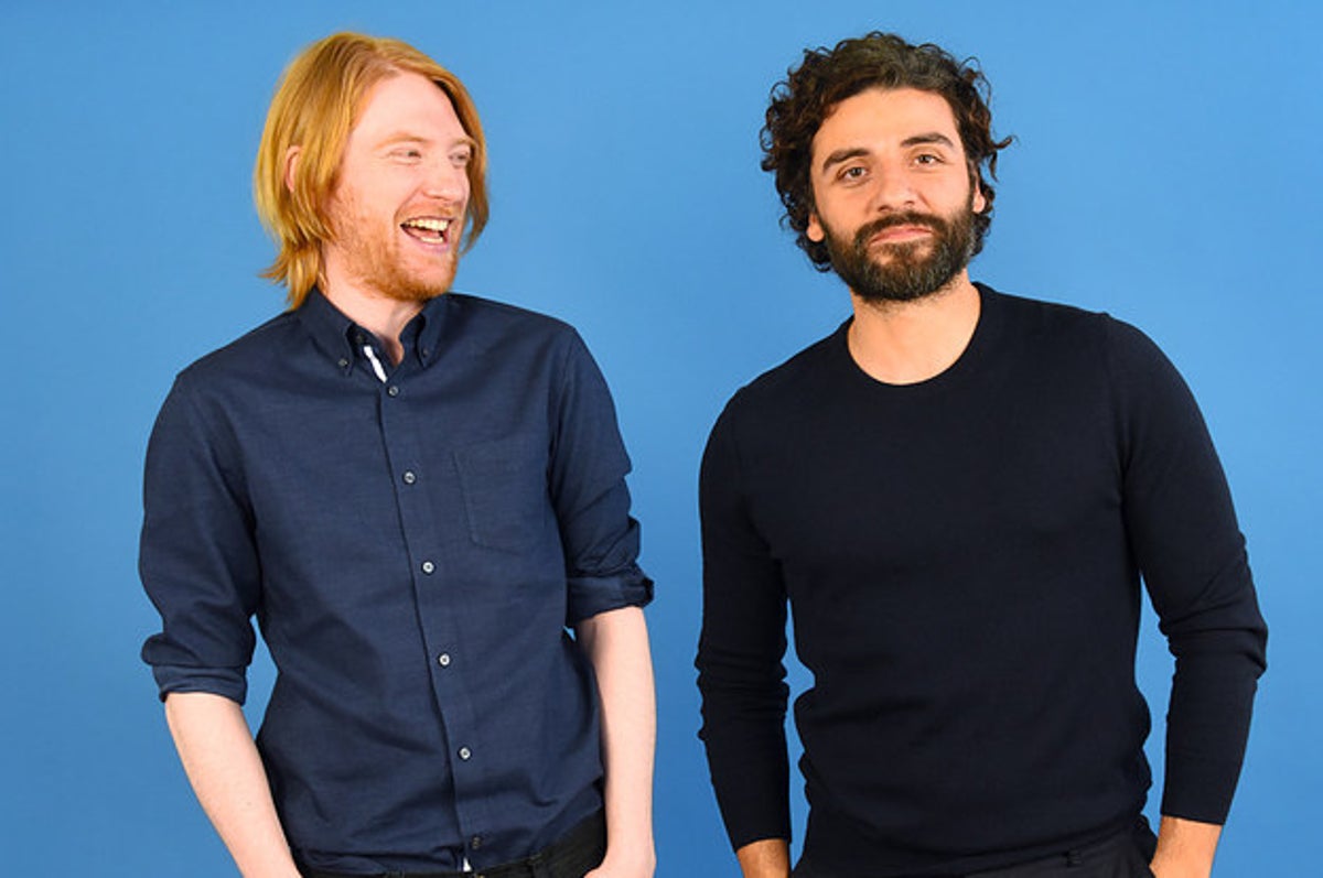 Ex Machina Stars Oscar Isaac And Domhnall Gleeson Play Would You Rather