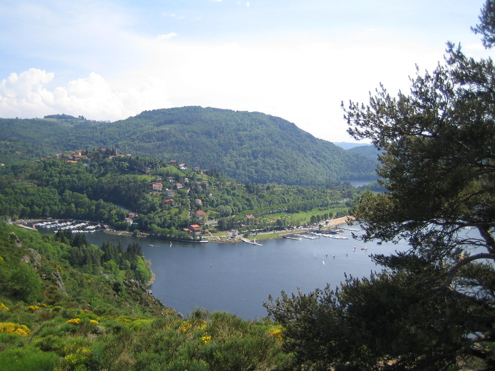 Et pas le moindre plan d'eau où aller piquer une tête l'été.