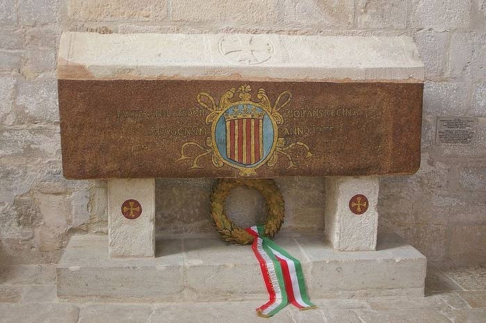 Violant of Hungary (XIII century) was James I of Aragon's espouse, called the Conquest. One of the couple's daughters became Alfonso X of Castile's wife