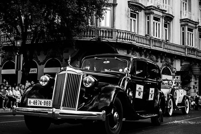 The etymology of the word "coche" is of Hungarian origin, Kocsi. It is actually a type of carriage pulled by two horses for carrying people.