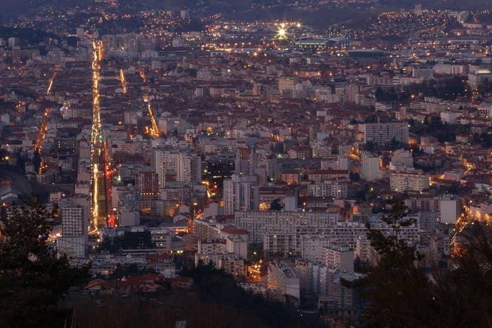 28 Raisons De Ne Jamais Aller A Saint Etienne