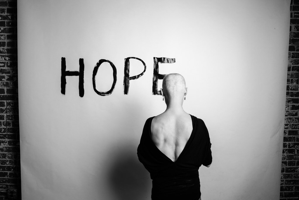 Включи hope. Hope картинка. Hope слово. Hope эффект. Грейс Хоуп Петрелли.