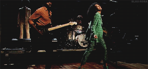 (Looks good as long as you do it to the beat)