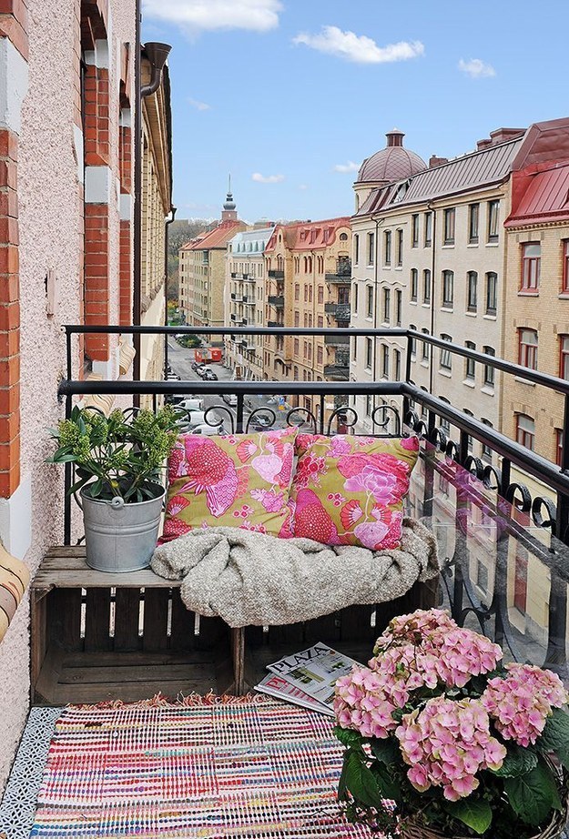 54 Ways To Make Your Cubicle Less Apartment Decorating Ideas Buzzfeed Interior House Design Within The Amazing Pictures Regarding Your