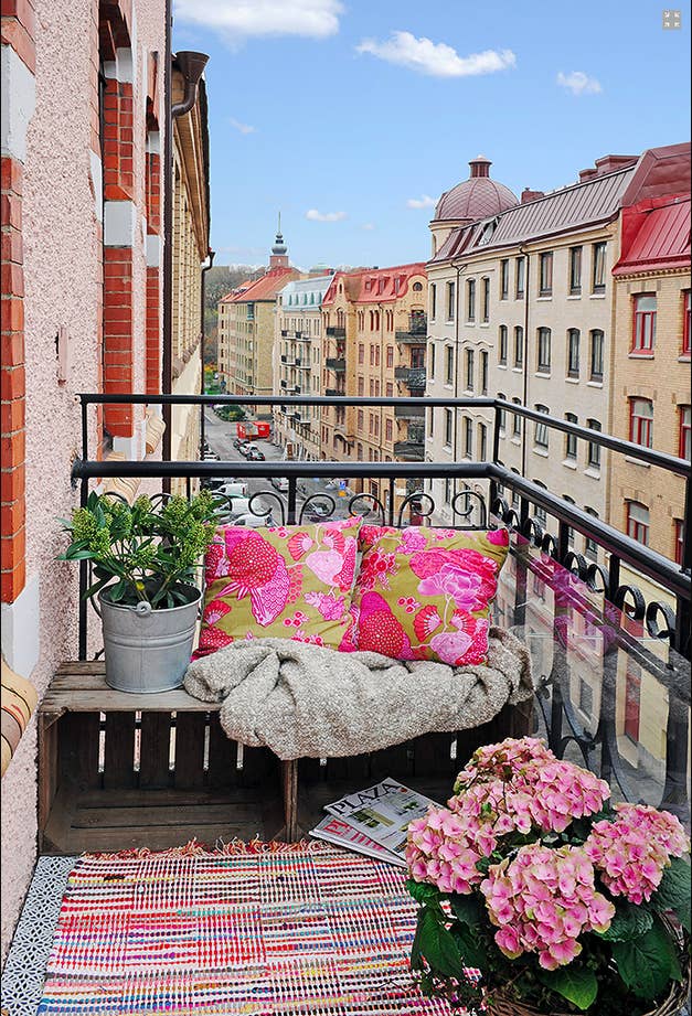 Decorate Your Outdoor Space, Decorating Apartment Patio On A Budget